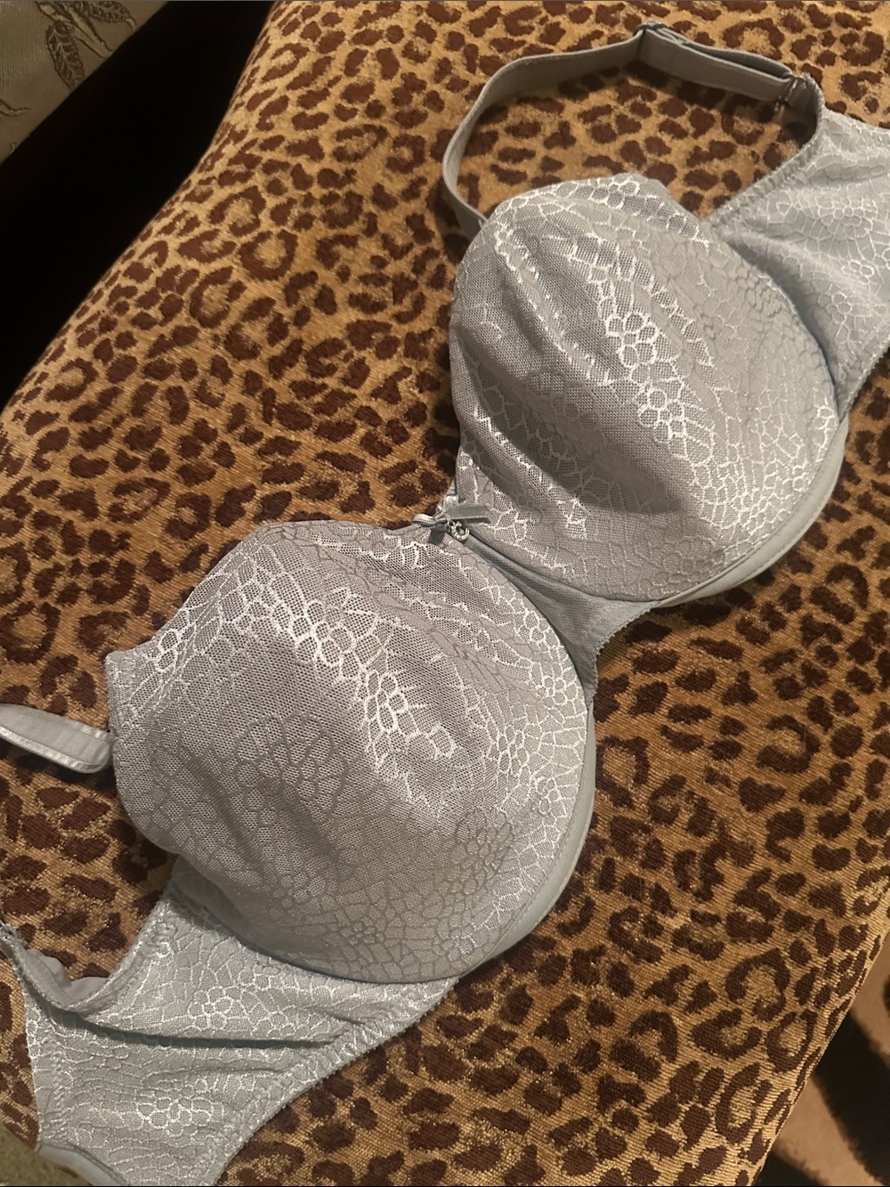 Chantelle Light Gray Lace-Texture Underwire Bra